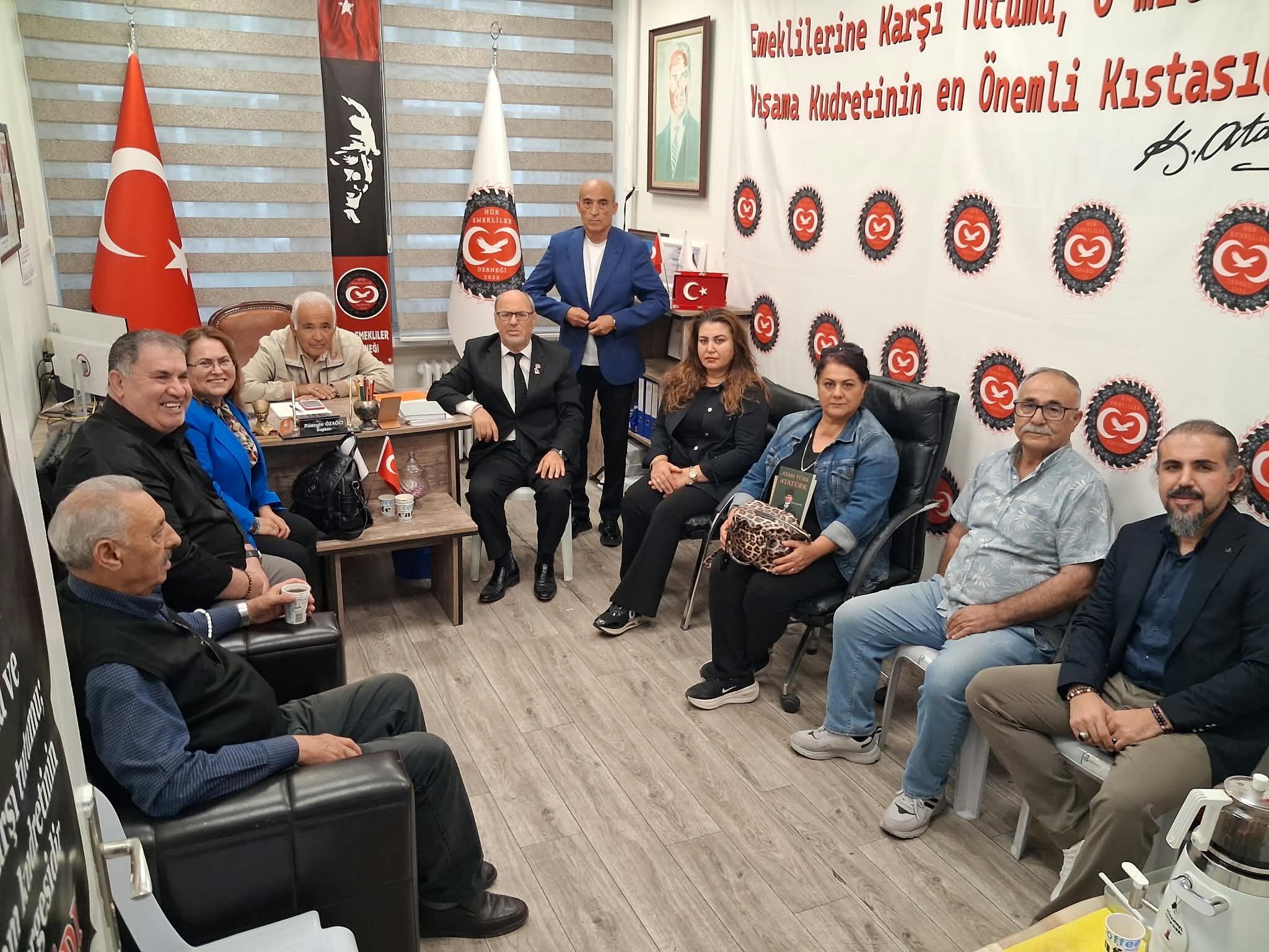 Hür Emekliler Derneği yeni üyeliklerle büyüyor