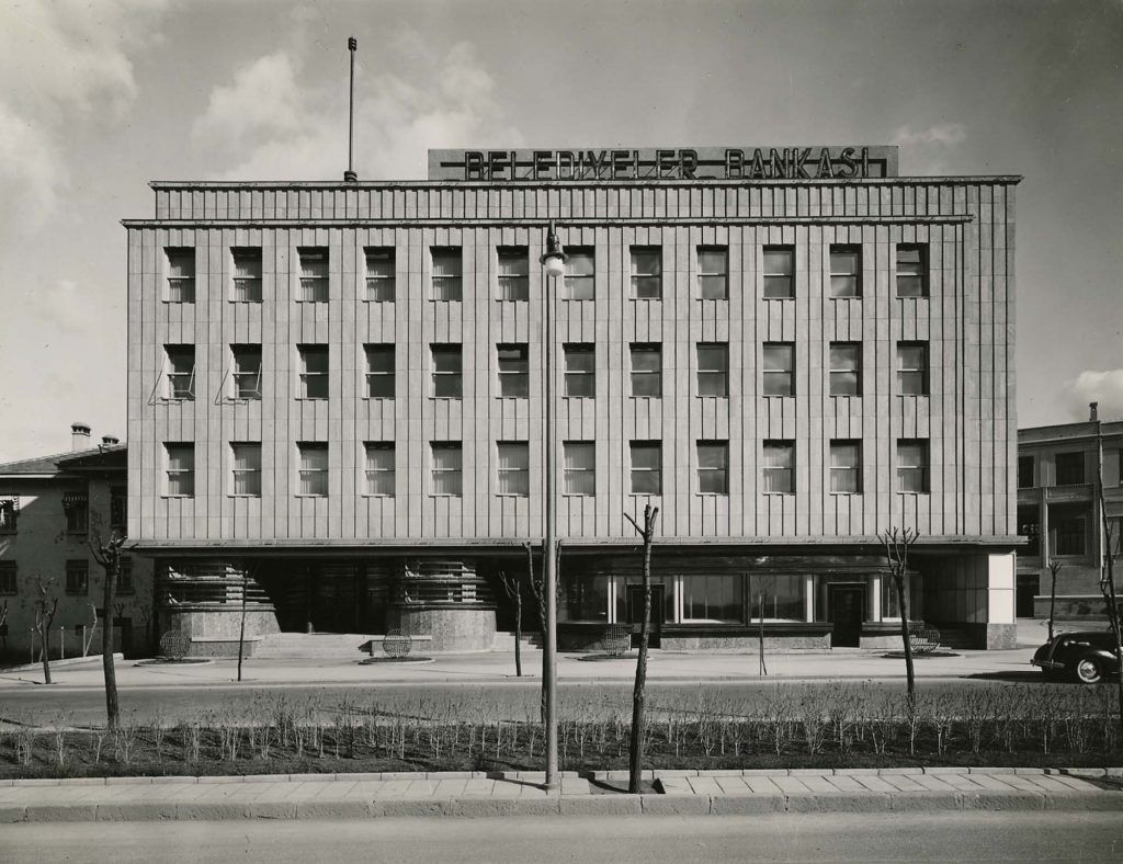 1A Iller Bankasi Albumunden 1.Jpg 1 1024X788