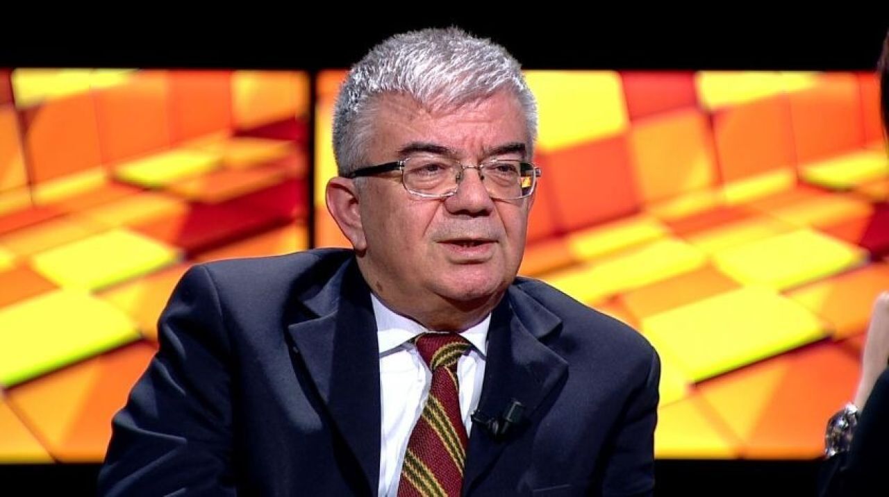 Ahmet Rasim Kucukusta Kimdir