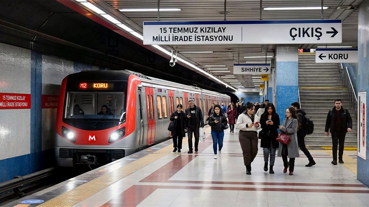 Ankara Metro Sakarya Cıkısı