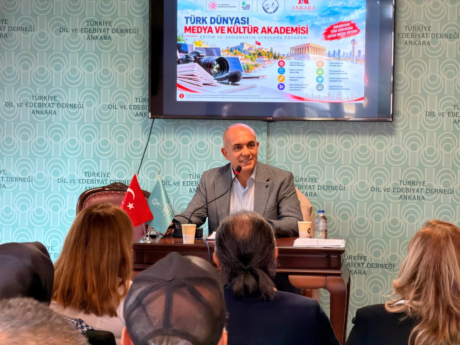 Ankara Türk Dünyası Kültür Sanat Muhabirleri (1)