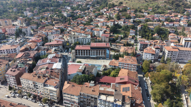 Bir Kentimiz Diken Ustunde Bin 20321857 5211 1 M