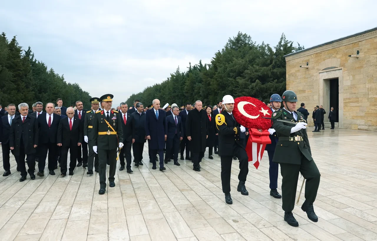 Cumhurbaskani Erdogan Ve Devlet Erkani Anitkabiri Ziyaret Etti Turkiye Yuzyili Mesaji 3368215 202610291153 1