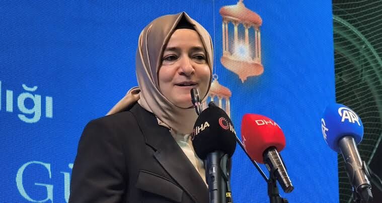 Fatma Betül Sayan Kaya-1