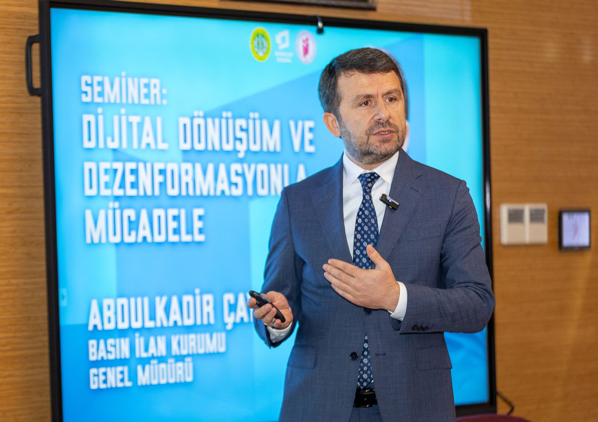 Abdulkadir Çay'dan iletişim fakültesi öğrencilerine: "Teyit edemediğiniz haber gerçek değildir"