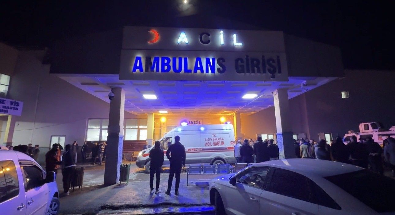 Hakkari'de Silahlı Kavgada 3 Kişi Yaralandı!