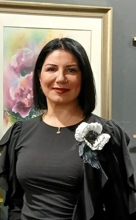 Pınar Ayhan-1