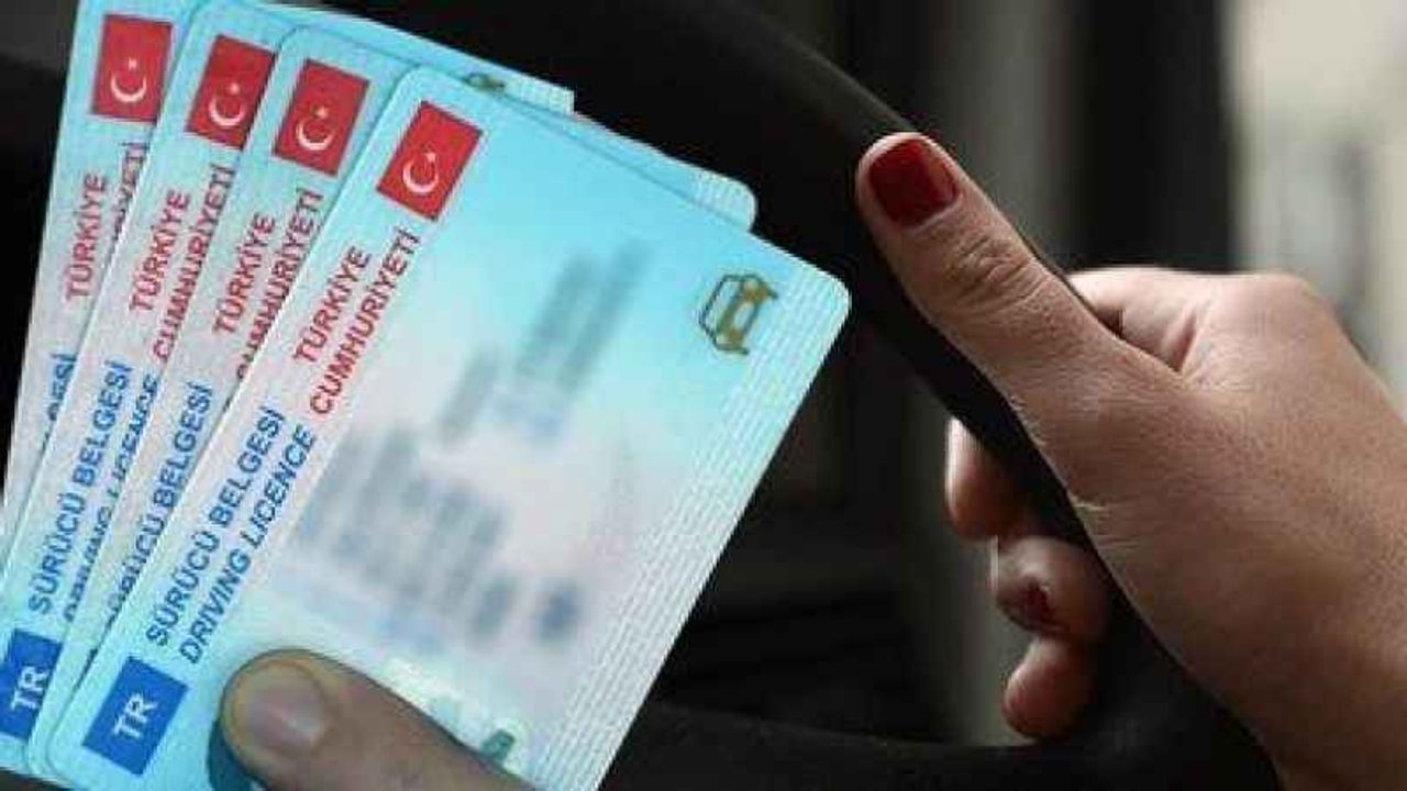 B sınıfı ehliyet harcı ne kadar oldu? B sınıfı ehliyet harcına zam geldi mi? 2023 B sınıfı ehliyet harcı ne kadar? B sınıfı ehliyet ne kadar oldu?