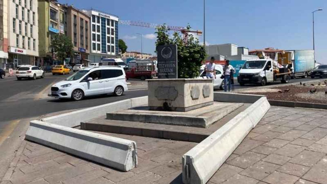 Ankara'da yol ortasındaki türbeler görenleri hayrete düşürüyor!
