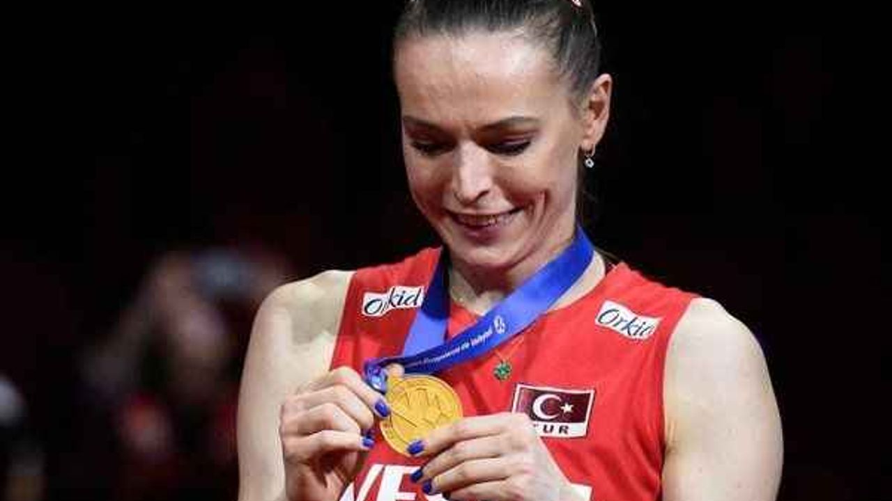Eda Erdem kimdir? Eda Erdem kaç yaşında, nereli? Milli Voleybolcu Eda Erdem evli mi? Eda Erdem'in çocuğu var mı? Eda Erdem'in eşi kimdir?