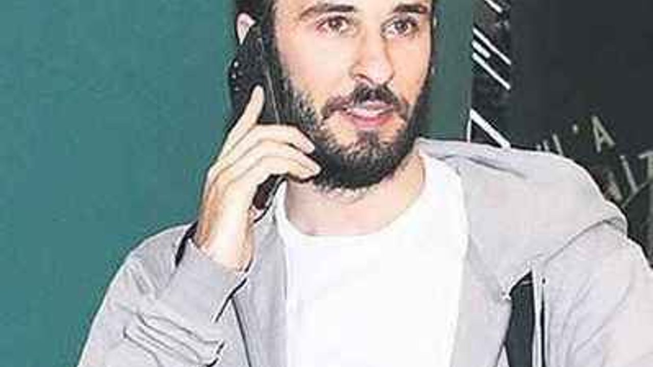 Nazım Akmandil kimdir? Nazım Akmandil kaç yaşında, nereli? Burcu Esmersoy'un eşi Nazım Akmandil kimdir? Nazım Akmandil ne iş yapıyor? Burcu Esmersoy'un eşi kimdir?
