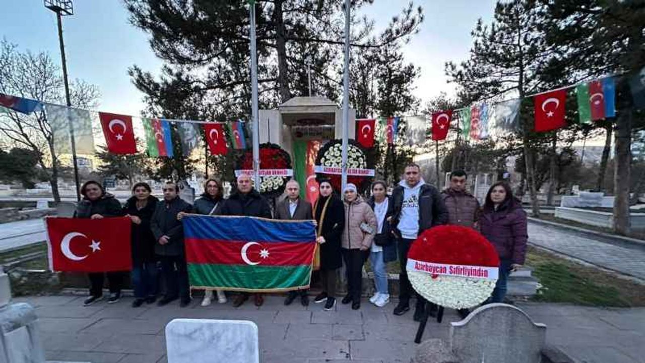 Azerbaycan Cumhuriyeti'nin kurucusu Mehmet Emin Resulzade 140 yaşında