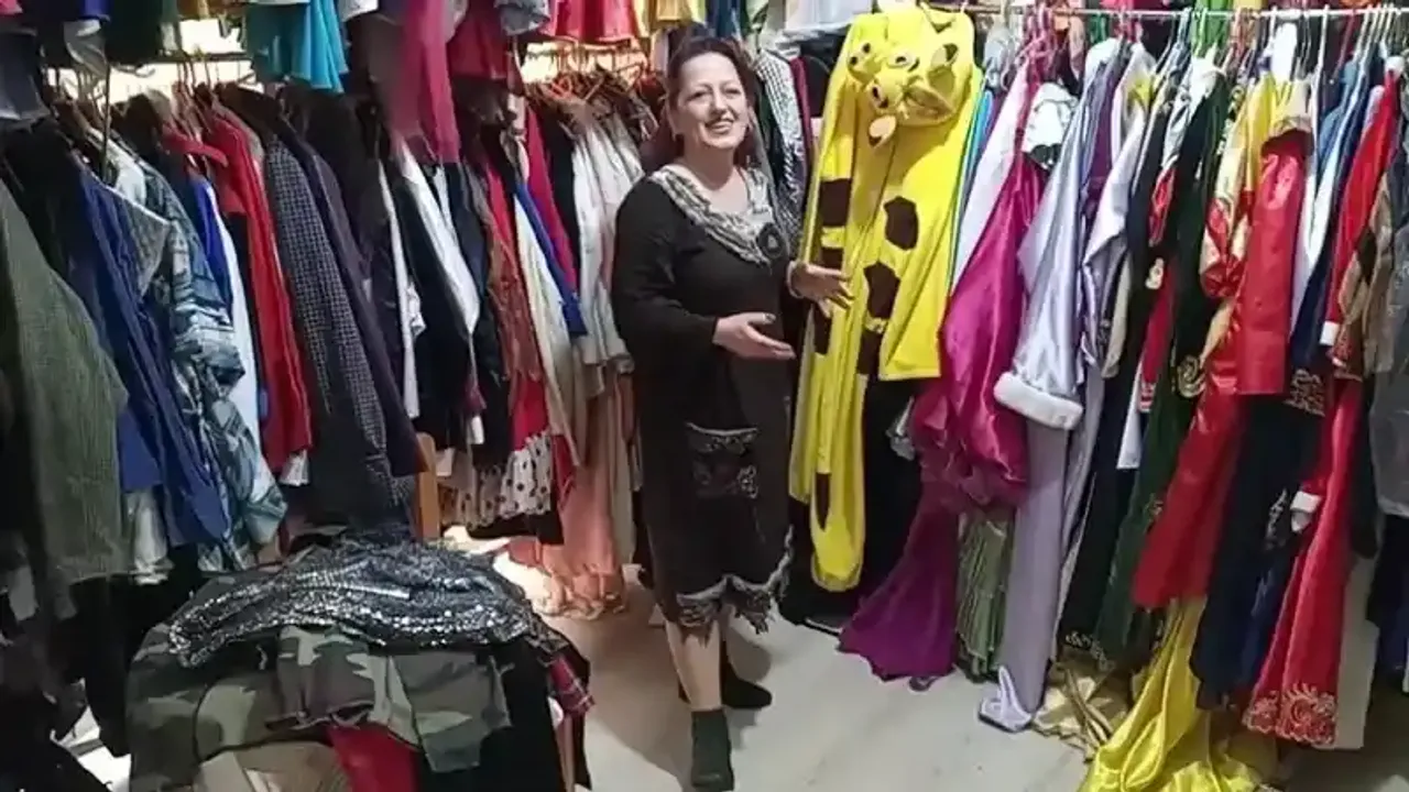 “Kostüm Evi” tasarımcı Nalan Erdoğan’la yeniden canlanıyor
