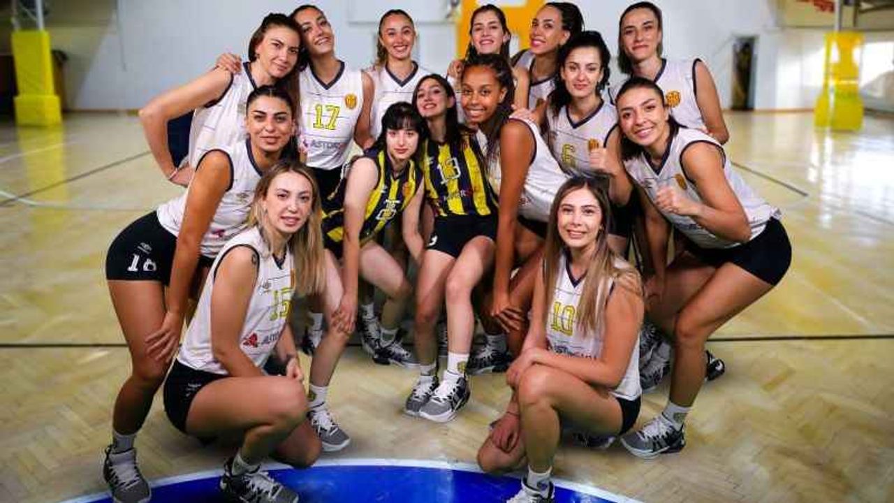 MKE Ankaragücü Başkanı İsmail Mert Fırat, Kadın Voleybol Takımına tebriklerini iletti