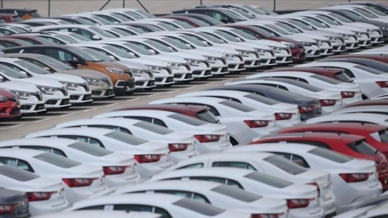 Stok baskısı otomotiv sektörünü vurdu: Yüzlerce bayi kapanabilir!