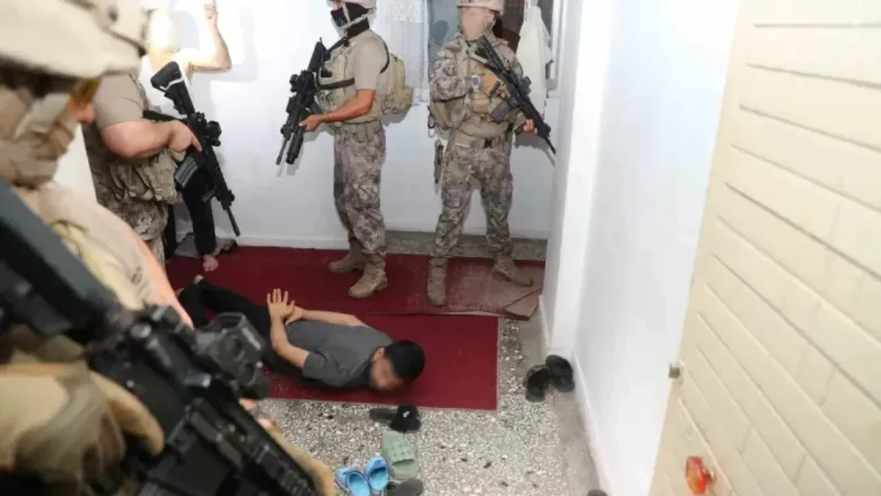 Mersin’de teröre darbe! 12 kişi yakalandı