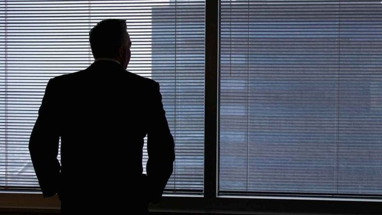 Rüyada bakan olduğunu görmek ne anlama gelir?