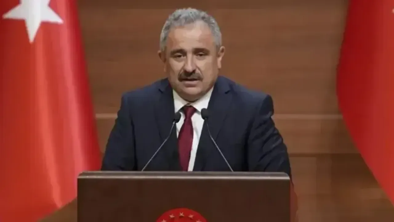 AYD Başkanı Sinan Burhan: Gazetecilere yeşil pasaport verilmeli