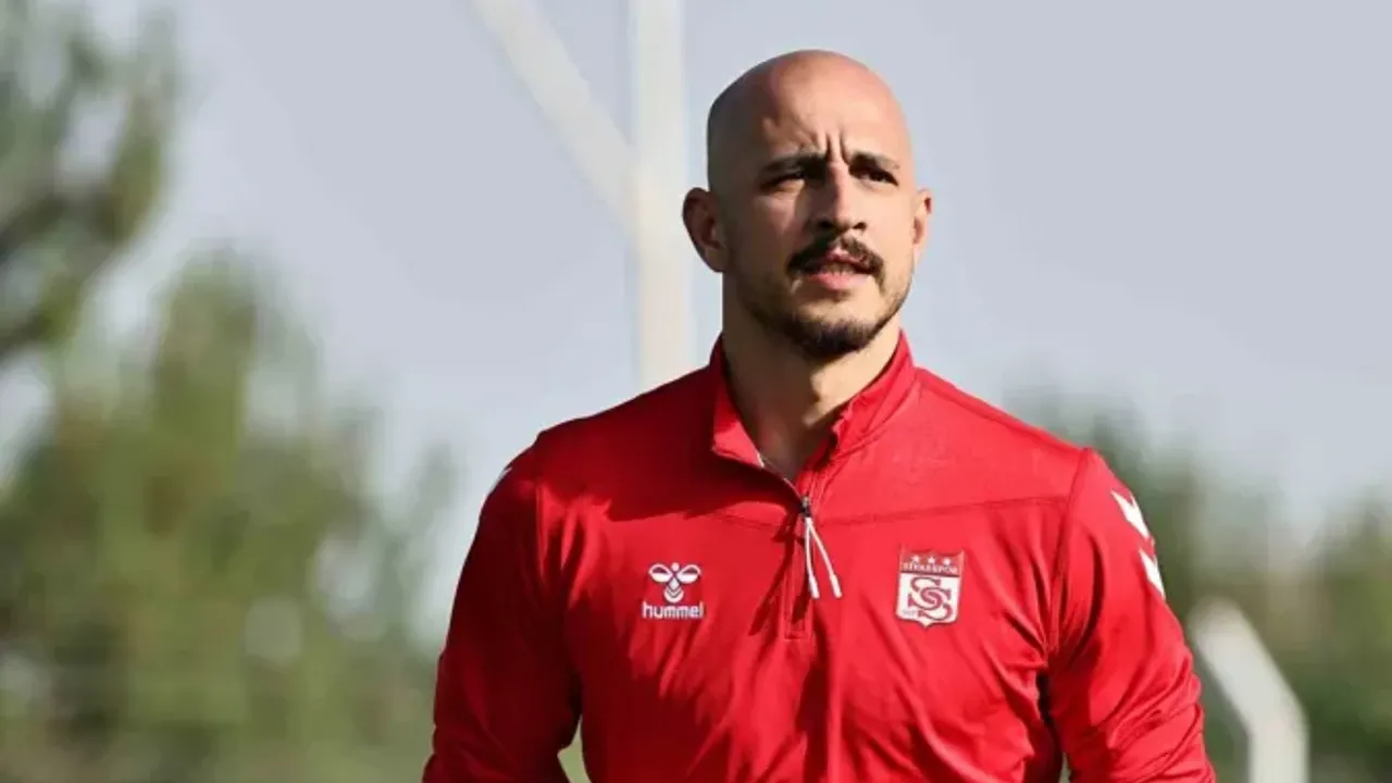 Sivasspor kaleci Erhan ile yolları ayırdı!