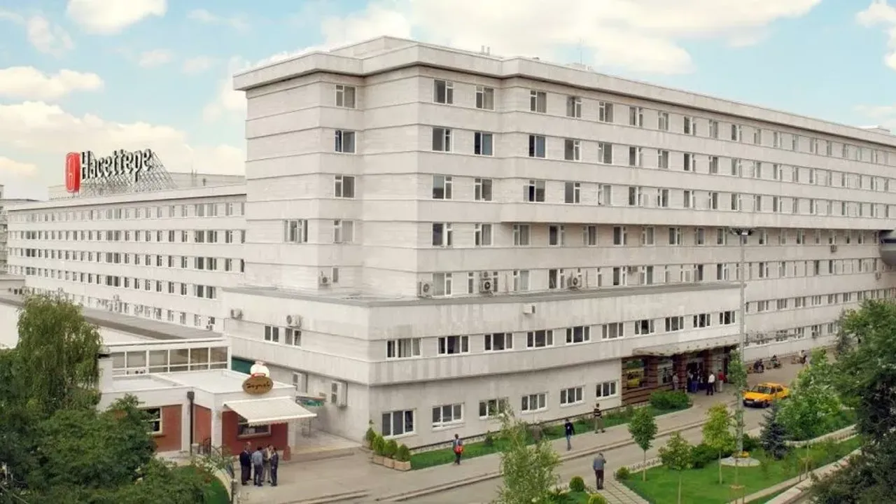 Hacettepe Üniversitesi’nde taşlı sopalı kavga: 2 öğrenci yaralandı 23 kişi gözaltında