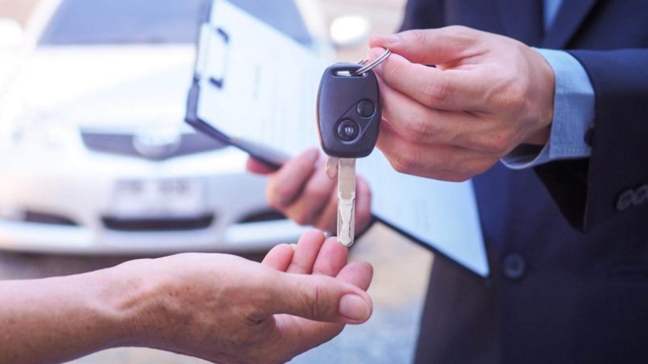 Ticaret Bakanlığı’ndan belgesiz araç ticaretine rekor ceza: 102 milyon TL