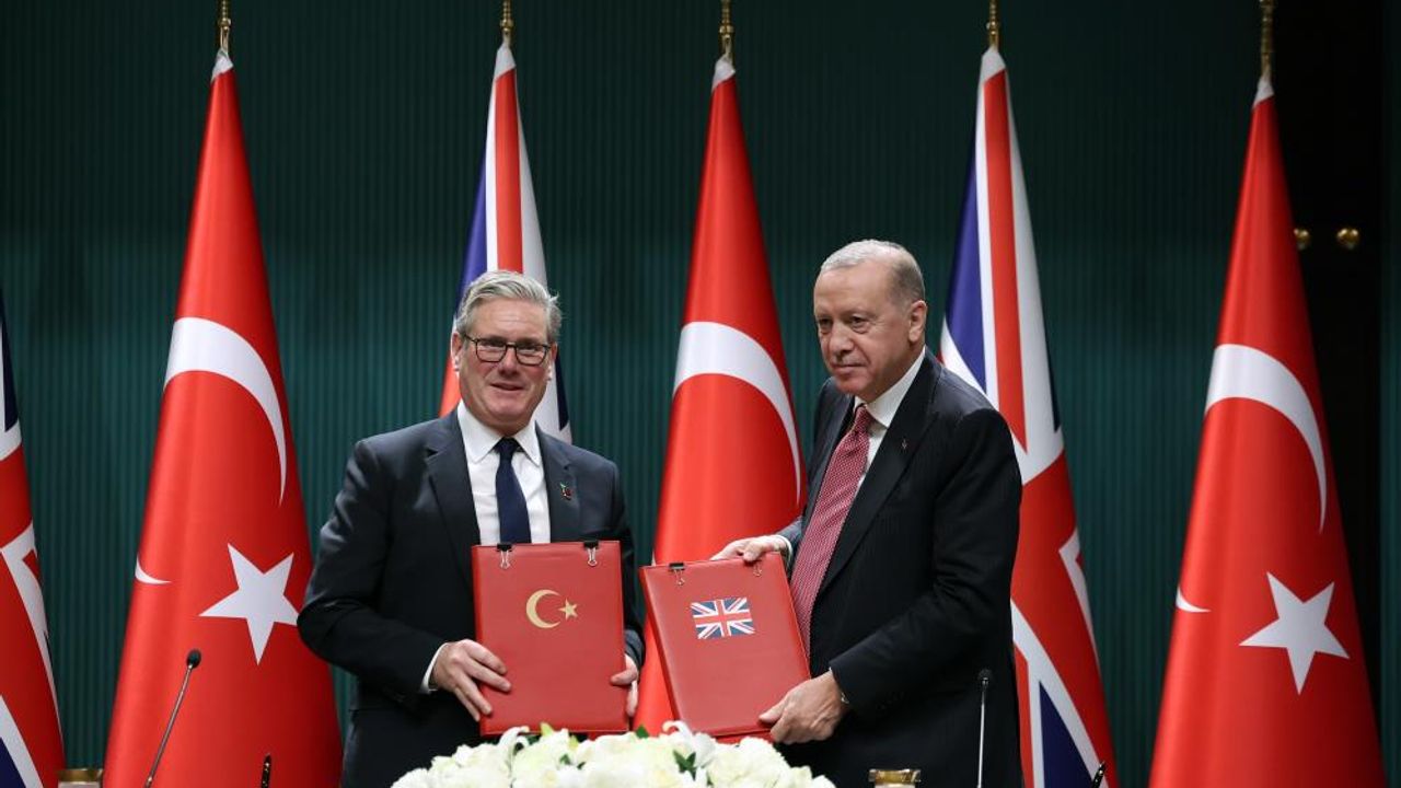 Türkiye ile İngiltere arasında Eurofighter anlaşması imzalandı