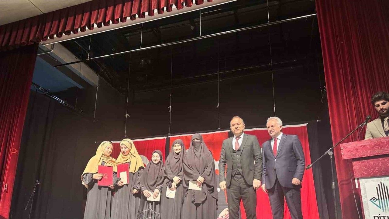 Bitlis’te İmam Hatip coşkusu! Hafızlık belgeleri dağıtıldı