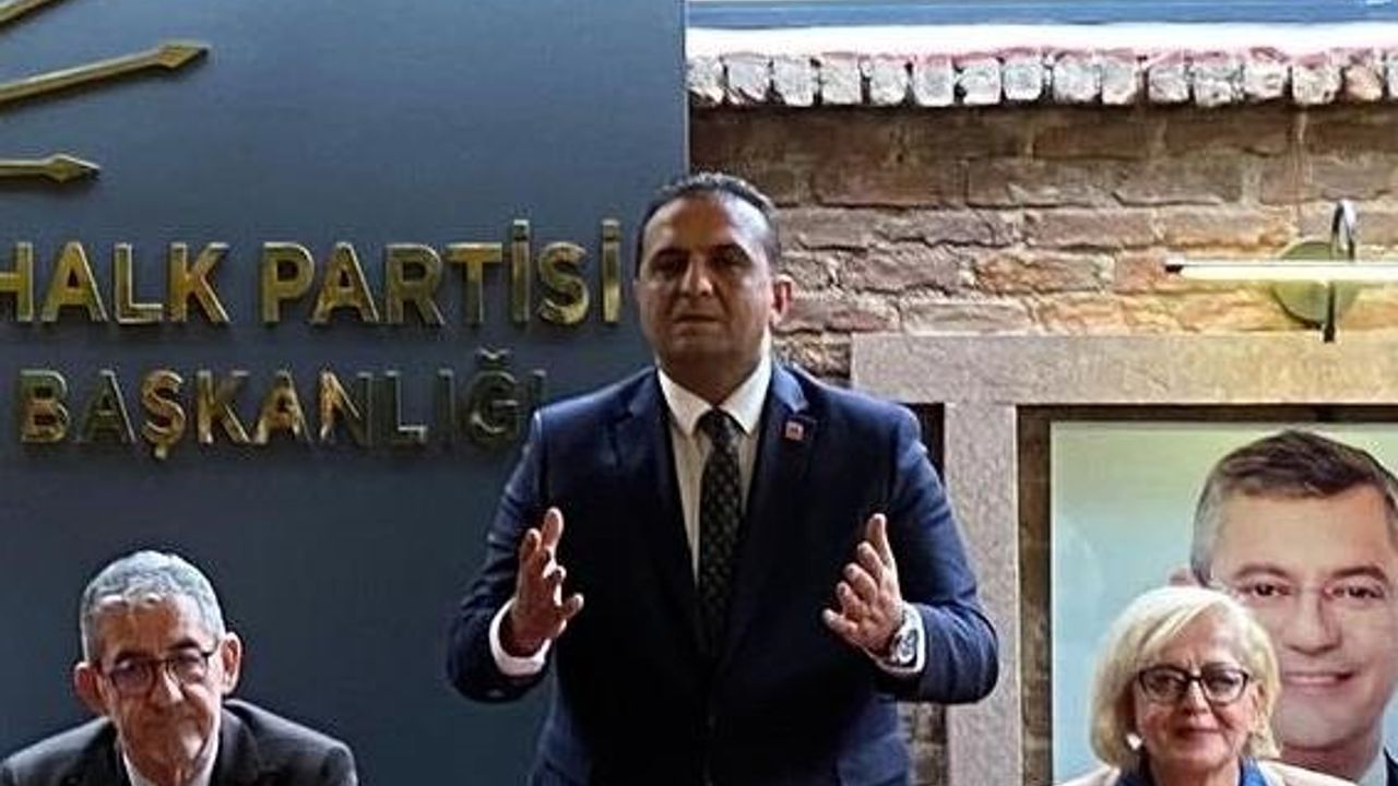 CHP’li Cüneyt Akgül Fil Suresi paylaşımı sonrası görevden uzaklaştırıldı