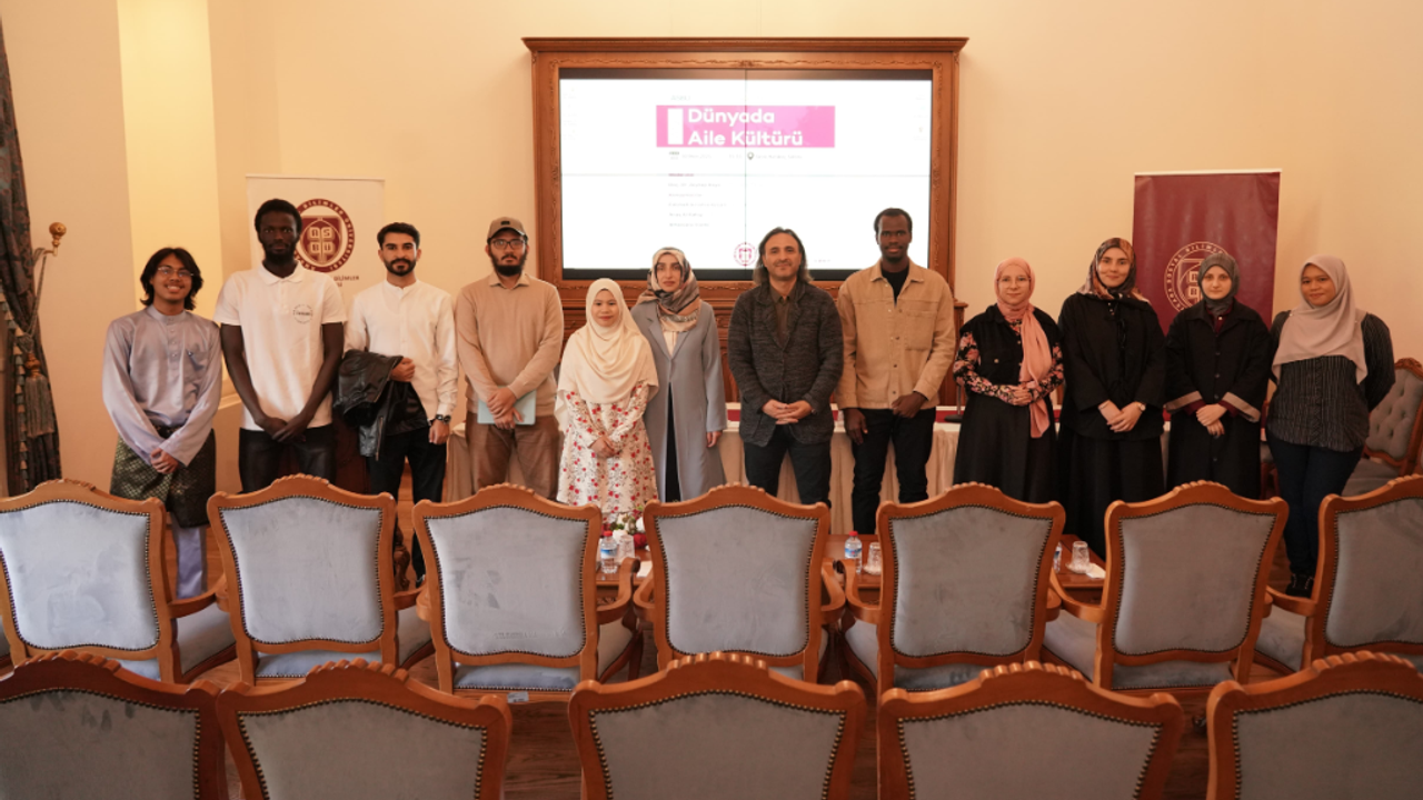Dünyada Aile Kültürü Paneli Ankara'da Düzenlendi