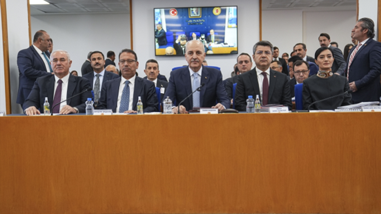 Meclis'te tansiyon yükseldi: "PKK sevdanız nereden geliyor?" sözü Kurtulmuş'u çileden çıkardı!