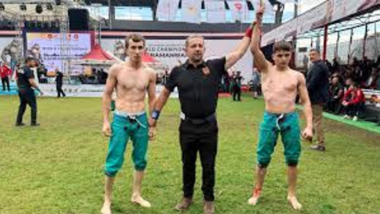 Dünya Karakucak Güreş Şampiyonası Kahramanmaraş’ta tarihe geçti