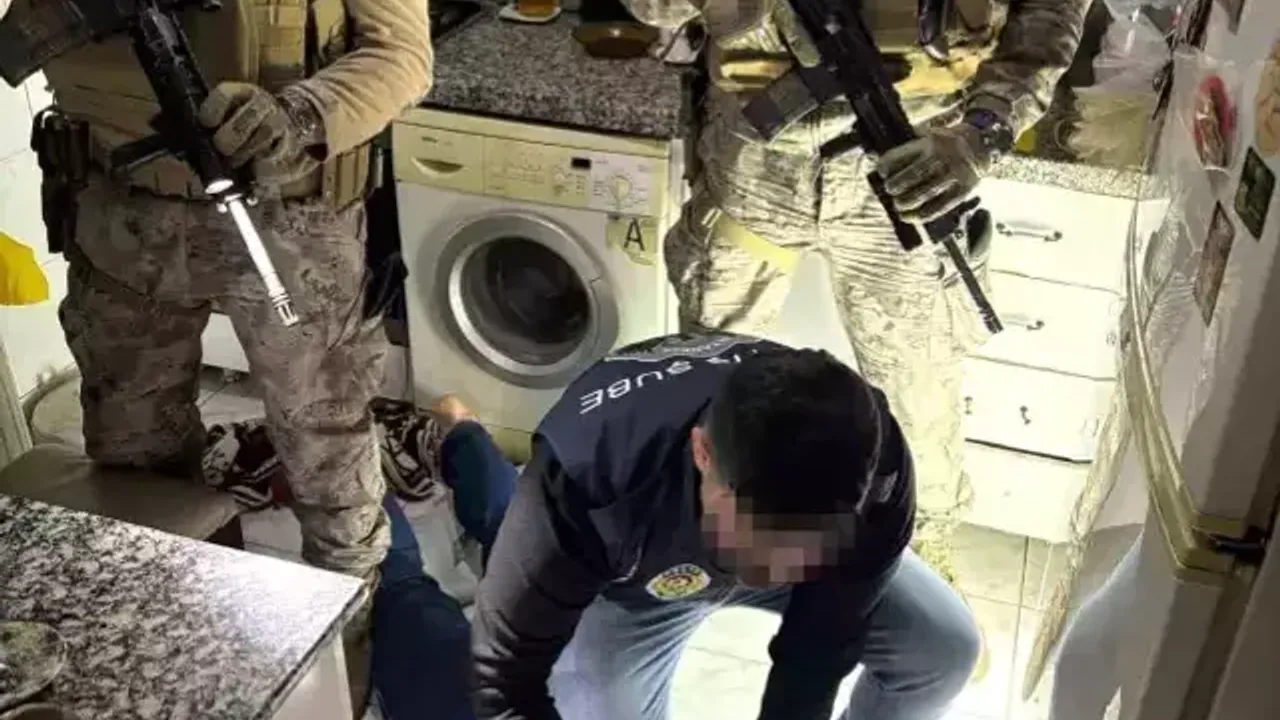 3 ilde şok baskın! 105 adrese operasyon, 62 kişi tutuklandı