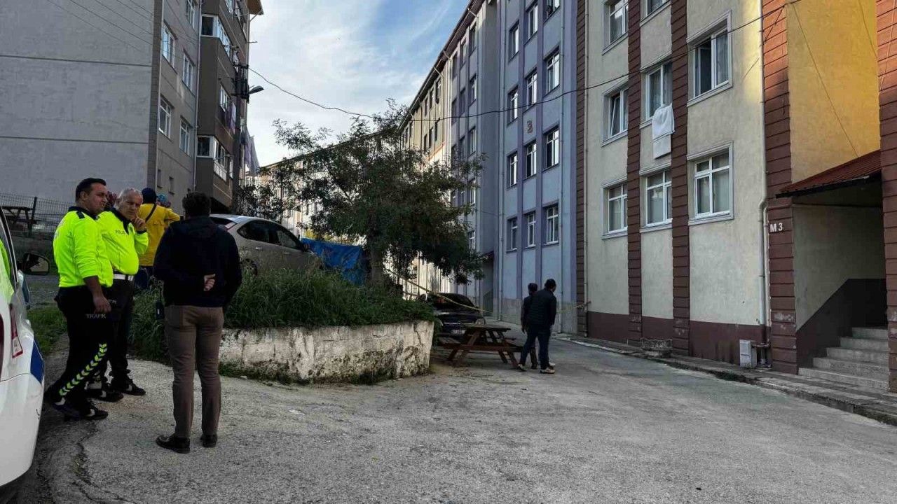 Eşinden boşanınca bunalıma girdi: 5. kattan atlayarak canına kıydı!