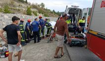 Denizli’de Feci Kaza: Kafa Kafaya Çarpışan Otomobillerde 2 Arkadaş Hayatını Kaybetti