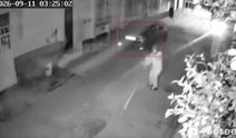 Adana'da gece yarısı korkunç olay: Kaskla yüzünü gizledi, eve kurşun yağdırıp kaçtı!