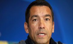 Beşiktaş'ın yeni teknik direktörü Giovanni van Bronckhorst kimdir?