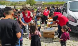 Kızılay Kurban Bayramı’nda yüzlerce aileye yardım eli uzattı