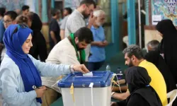 İran Cumhurbaşkanlığı Seçimi İkinci Tura Kaldı: Pezeşkiyan ve Celili Yarışacak!