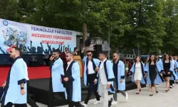 Gazi Üniversitesi Teknoloji Fakültesi 2023-2024 Mezuniyet Coşkusu Yaşandı
