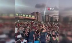 Marmaray makinisti treni durdurup milli maçı izledi