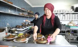 Funda Güler, annesinden öğrendiği tariflerle kadınlara istihdam sağlıyor
