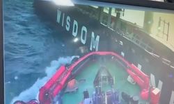 İstanbul Boğazı’nda kaza yapan geminin kurtarılma anı kaydedildi
