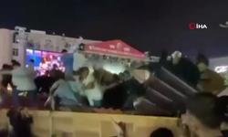 Konserde üzerine çıktıkları stant çöktü