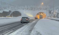 Bolu Dağı’nda zincirleme kaza! TEM Otoyolu tekrar trafiğe açıldı