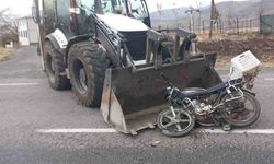 Elazığ'da trafik kazası: Motosiklet ile kepçe çarpıştı 1 ölü