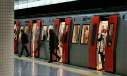 Ankara metrolarındaki o ses! Herkes o şarkıyı hatırlıyor