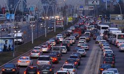 Ankara'nın trafiğine can suyu olacak metrobüs projesi çözüm önerisi olarak sunuldu