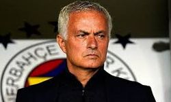 Jose Mourinho'nun Fenerbahçe'deki Geleceği Belirsiz: Newcastle ve Premier Lig İddiaları Gündemde