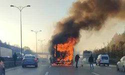 Bayrampaşa'da şehirlerarası yolcu otobüsü alevlere teslim oldu!