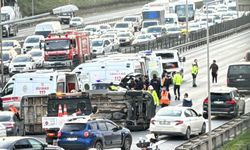 Sarıyer’de korkutan kaza: TEM otoyolunda okul servisi devrildi çok sayıda ambulans sevkedildi!